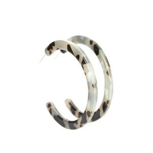 Acrylic Earrings. NWT